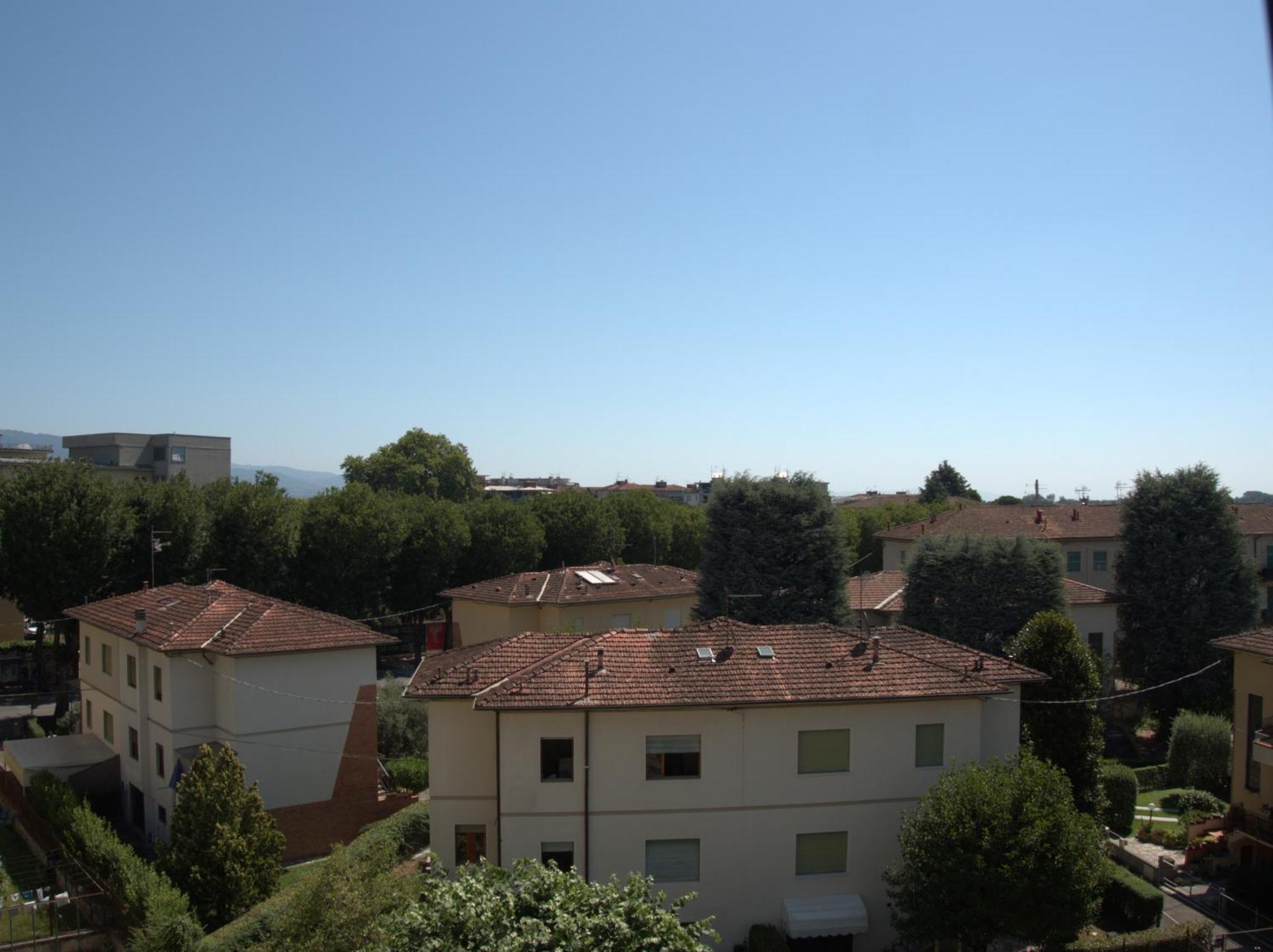 Appartamento Via Grandi - Free Gated Parking - 5 Minutes From Center Lucca Ngoại thất bức ảnh